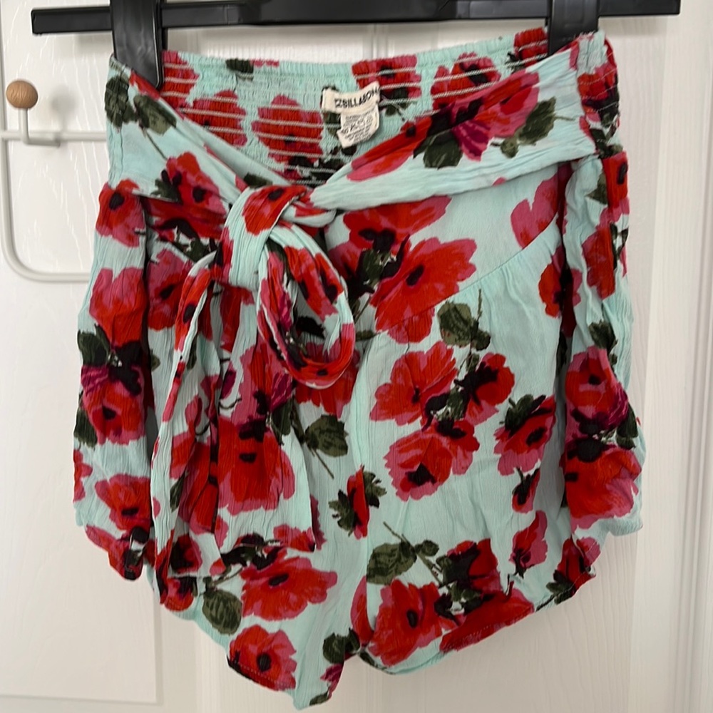 Billabong elastic-waist floral beach shorts
